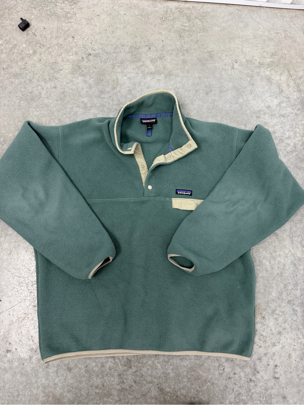 Patagonia Green Snap-T Pullover with Cream Trim
